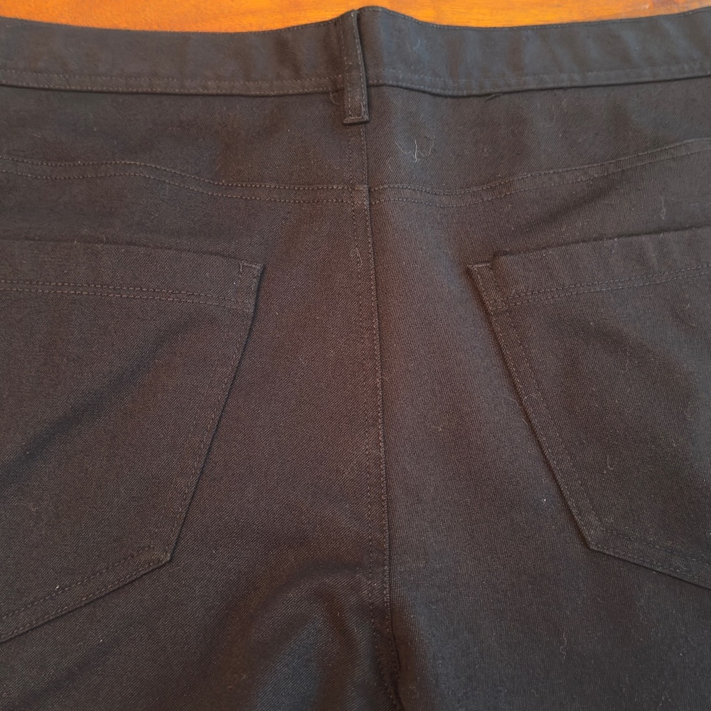Perry Ellis TWO pairs of 5-pocket pants - Picture 4 of 14